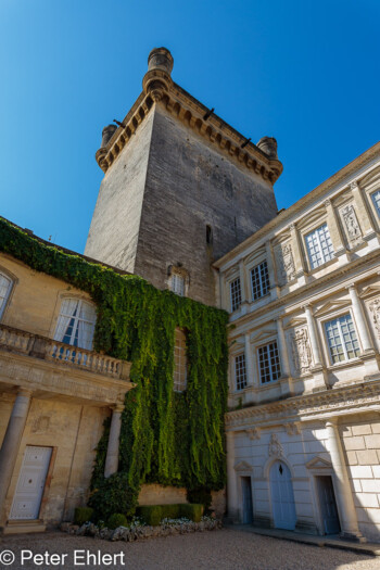 Innenhof  Uzès Gard Frankreich by Peter Ehlert in Uzès - Château Ducal