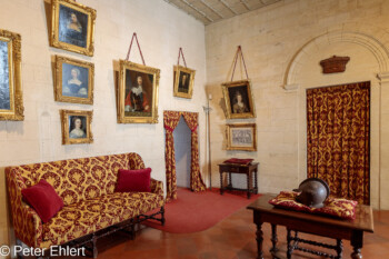 Ahnenzimmer  Uzès Gard Frankreich by Peter Ehlert in Uzès - Château Ducal