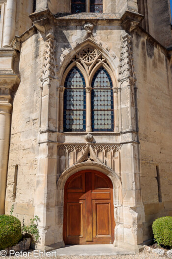 Kapelleneingang  Uzès Gard Frankreich by Peter Ehlert in Uzès - Château Ducal