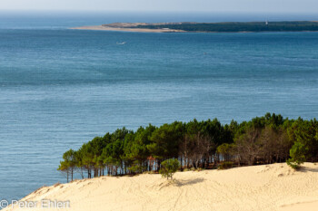 Einfahrt zu Bucht von Arcachon  La Teste-de-Buch Département Gironde Frankreich by Peter Ehlert in Dunde de Pilat