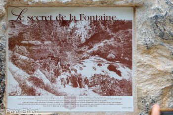 Fontaine-de-Vaucluse Département Vaucluse Frankreich by Peter Ehlert in Luberon_Fontaine-de-Vaucluse