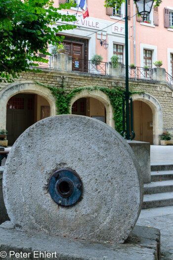 Fontaine-de-Vaucluse Département Vaucluse Frankreich by Peter Ehlert in Luberon_Fontaine-de-Vaucluse