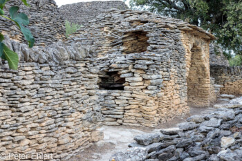 Haus  Gordes Département Vaucluse Frankreich by Peter Ehlert in Luberon__Gordes