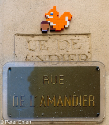 Straßenschild mit Legofigur  Montpellier Département Hérault Frankreich by Peter Ehlert in Montpellier