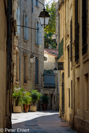 Gasse  Montpellier Département Hérault Frankreich by Peter Ehlert in Montpellier