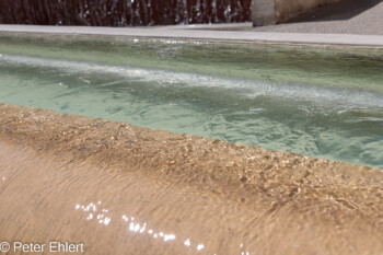 Brunnen  Nîmes Gard Frankreich by Peter Ehlert in Nimes