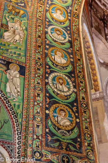 Mosaik im Seitenschiff  Ravenna Provinz Ravenna Italien by Peter Ehlert in UNESCO Weltkulturerbe in Ravenna