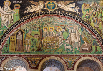 Mosaik im Seitenschiff  Ravenna Provinz Ravenna Italien by Peter Ehlert in UNESCO Weltkulturerbe in Ravenna