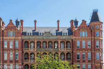 The Royal Hospital for Children and Woman  London England Vereinigtes Königreich by Peter Ehlert in GB-London-waterloo