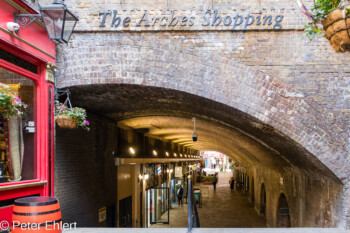 The Arches Shopping  London England Vereinigtes Königreich by Peter Ehlert in GB-London-covent