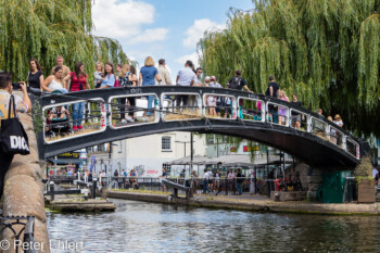 Brücke über Regents Canal  London England Vereinigtes Königreich by Peter Ehlert in GB-London-camden