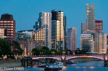 Reflexionen auf Hochhäusern  London England Vereinigtes Königreich by Peter Ehlert in GB-London-trafalgar-westm