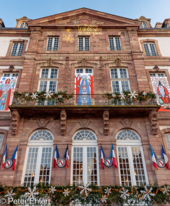 Geschmücktes Rathaus  Straßburg Département Bas-Rhin Frankreich by Peter Ehlert in Weihnachtsmarkt 2022