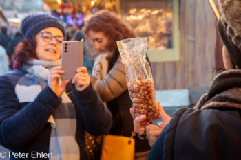 Gebrannte Malndeln Selfie  Straßburg Département Bas-Rhin Frankreich by Peter Ehlert in Weihnachtsmarkt 2022