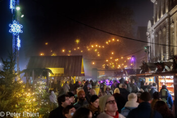 Weihnachtsmarkt am Quai  Straßburg Département Bas-Rhin Frankreich by Peter Ehlert in Weihnachtsmarkt 2022