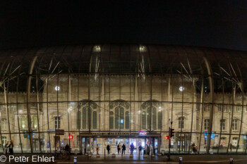 Verpackter Bahnhof  Straßburg Département Bas-Rhin Frankreich by Peter Ehlert in Weihnachtsmarkt 2022