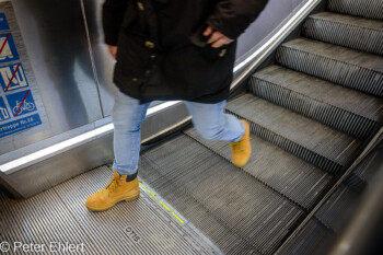 Einstieg, Ausstieg  München Bayern Deutschland by Peter Ehlert in muc-street