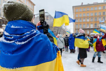 Ukraine-Demo Besucher  München Bayern Deutschland by Peter Ehlert in muc-street