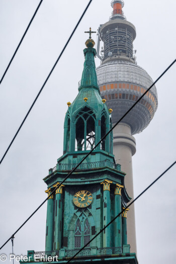 Kirch- und Fernsehturm   Berlin Deutschland by Peter Ehlert in Sause in Berlin 2023