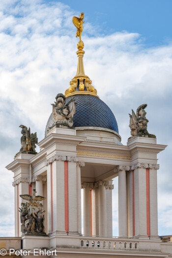 Kuppel Fortunaportal  Potsdam Brandenburg Deutschland by Peter Ehlert in Sause in Berlin 2023