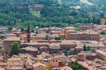 Blick auf Basilica Patriarcale di San Domenico  Bologna Metropolitanstadt Bologna Italien by Peter Ehlert in