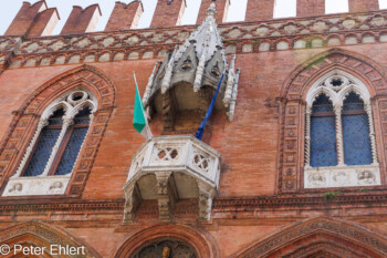 Front der Handwerkskammer  Bologna Metropolitanstadt Bologna Italien by Peter Ehlert in