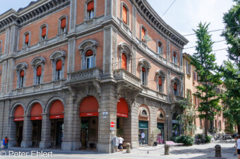 Hausecke  Bologna Metropolitanstadt Bologna Italien by Peter Ehlert in