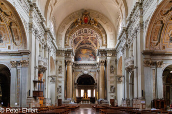 Hauptschiff  Bologna Metropolitanstadt Bologna Italien by Peter Ehlert in