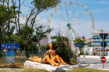 Kreisel mit Riesenrad  Bellaria-Igea Marina Provinz Rimini Italien by Peter Ehlert in Wellness in Bellaria