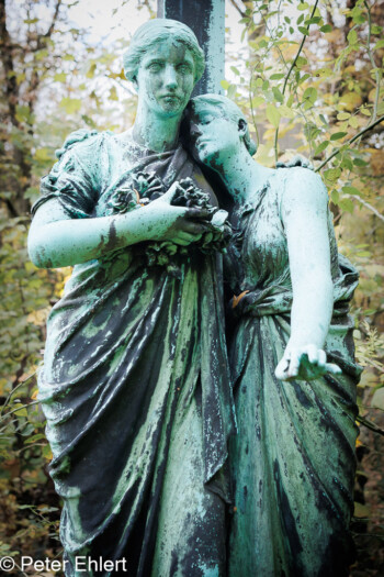 Skulpturen  München Bayern Deutschland by Peter Ehlert in Fotowalk_Südfriedhof