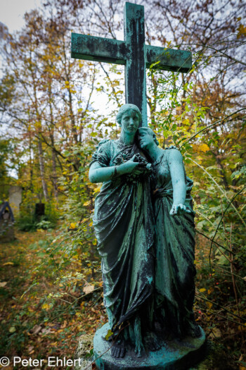 Skulpturen  München Bayern Deutschland by Peter Ehlert in Fotowalk_Südfriedhof