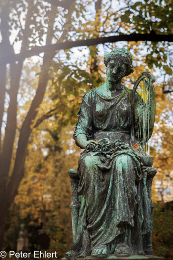 Skulpturen  München Bayern Deutschland by Peter Ehlert in Fotowalk_Südfriedhof