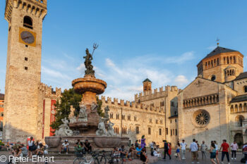 Platz mit Brunnen und Turm  Trient Trentino Italien by Peter Ehlert in Trient - Trento