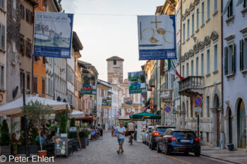 Straße mit Werbung  Trient Trentino Italien by Peter Ehlert in Trient - Trento