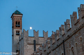 Tum Diozösanmuseum und Mond  Trient Trentino Italien by Peter Ehlert in Trient - Trento