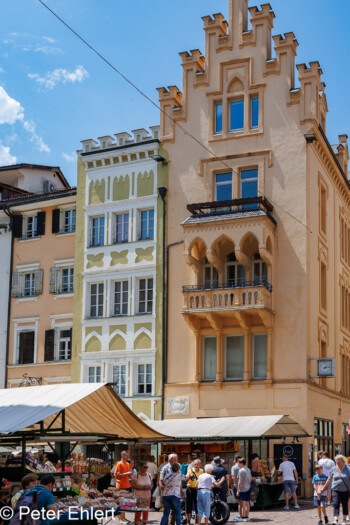 Hausfassade Obstmarkt  Bozen Südtirol Italien by Peter Ehlert in Bozen - Bolzano