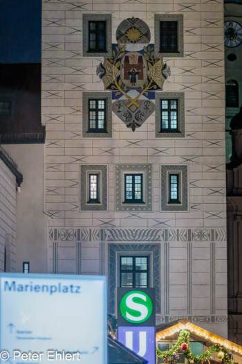 Altes Rathaus  München Bayern Deutschland by Peter Ehlert in