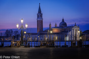 Blick auf San Giorgio Maggiore  Venedig Metropolitanstadt Venedig Italien by Peter Ehlert in Venedig_Morgenstimmung