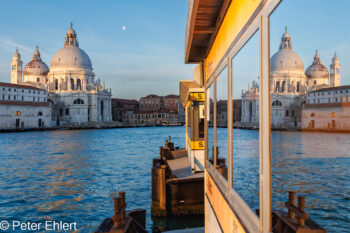 Spiegelung am Morgen   Metropolitanstadt Venedig Italien by Peter Ehlert in Venedig_Spiegelungen