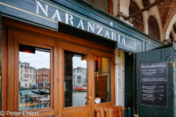 Restaurant  Venedig Metropolitanstadt Venedig Italien by Peter Ehlert in Venedig_Spiegelungen