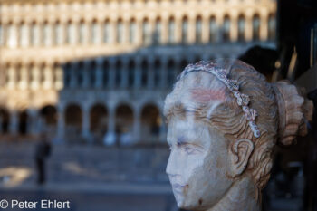 Schaufenster  Venedig Metropolitanstadt Venedig Italien by Peter Ehlert in Venedig_Spiegelungen