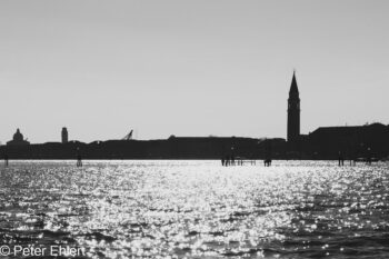 Venedig Silhouette  Venedig Metropolitanstadt Venedig Italien by Peter Ehlert in Venedig_schwarzweiss