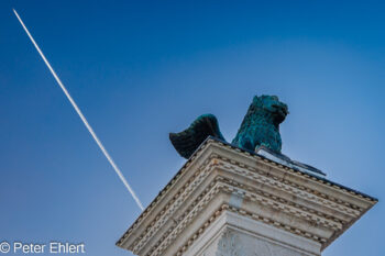 Löwe mit Himmel  Venedig Metropolitanstadt Venedig Italien by Peter Ehlert in venedig_bildbeziehungen