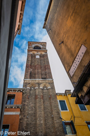 Turm mit Häusern  Venedig Metropolitanstadt Venedig Italien by Peter Ehlert in Venedig-stadt