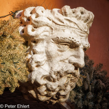 Gesicht mit Bart  Venedig Metropolitanstadt Venedig Italien by Peter Ehlert in venedig-details