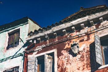 Fassade im Spiegel  Venedig Metropolitanstadt Venedig Italien by Peter Ehlert in burano-spiegelung