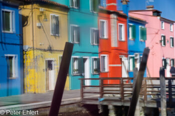 Fassade im Spiegel  Venedig Metropolitanstadt Venedig Italien by Peter Ehlert in burano-spiegelung