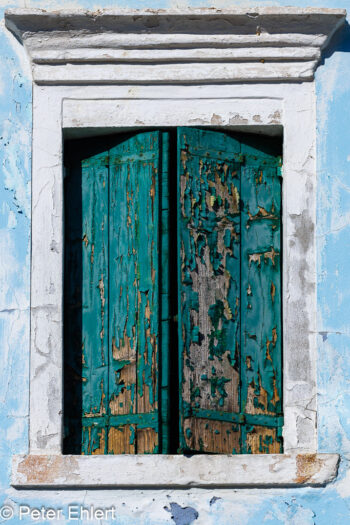 Fenster Einzel  Venedig Metropolitanstadt Venedig Italien by Peter Ehlert in burano-fenster