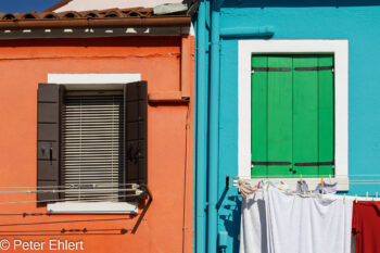 Fenster Doppel  Venedig Metropolitanstadt Venedig Italien by Peter Ehlert in burano-fenster