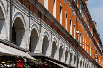 Hausfassade  Venedig Metropolitanstadt Venedig Italien by Peter Ehlert in venedig-stadt